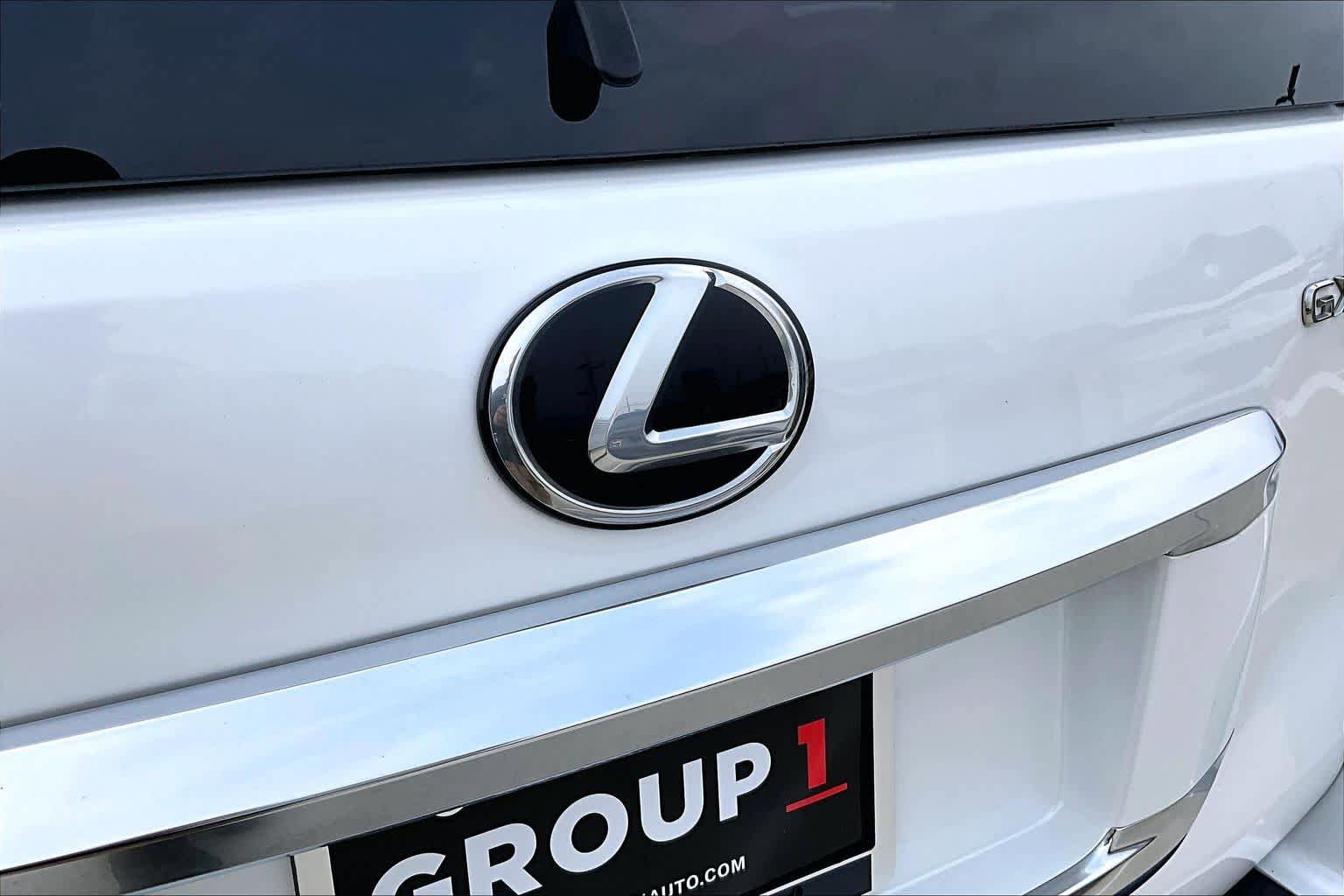 Used 2021 Lexus GX 460 Luxury w/ Accessory Package AWD/4WD image 31