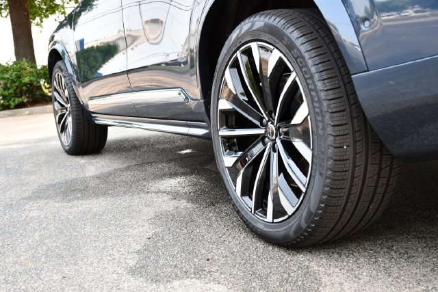 New 2026 Volvo XC90 B6 Plus w/ Protection Package Premier AWD/4WD image 9