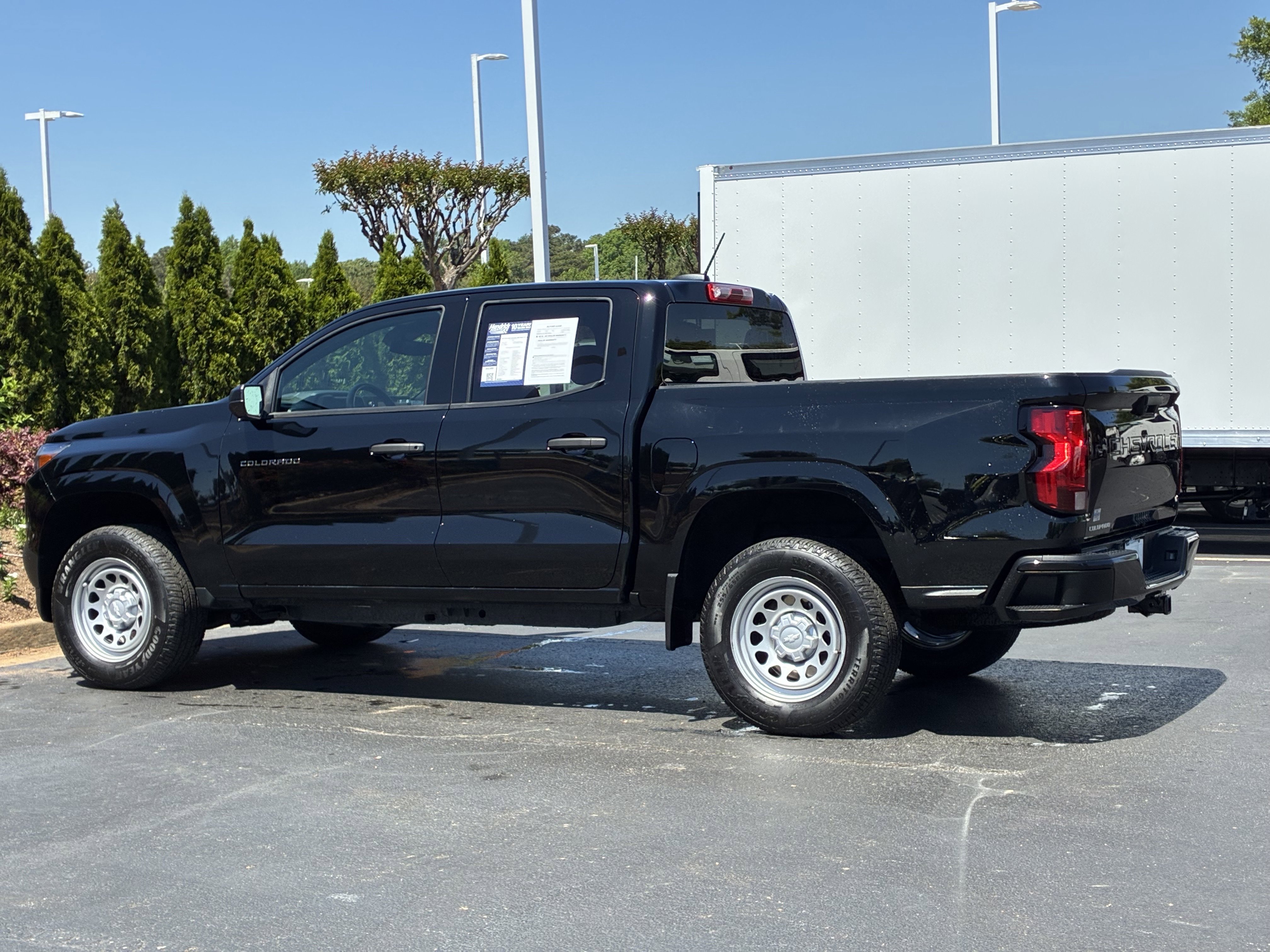 Used 2024 Chevrolet Colorado W/T video 2