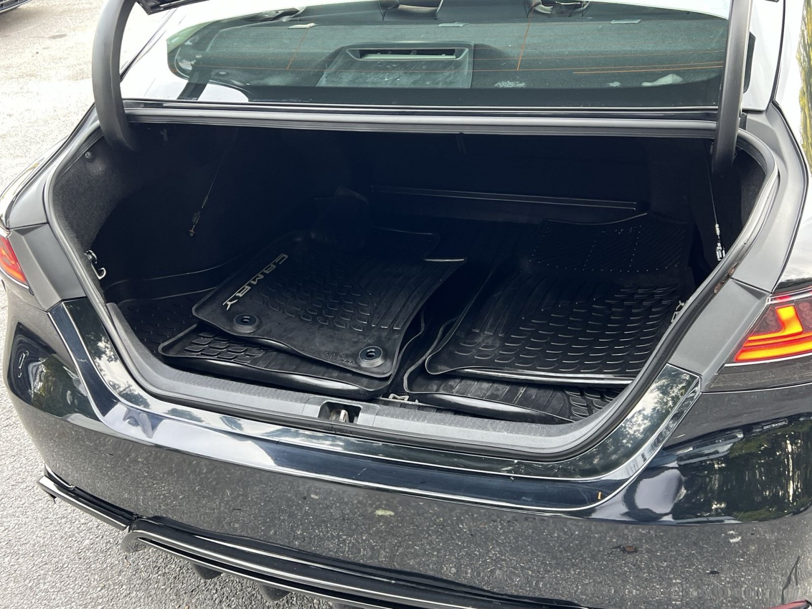 Used 2019 Toyota Camry SE w/ Audio Package FWD image 31
