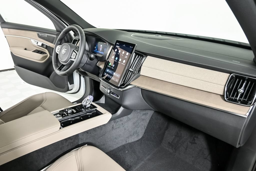 New 2026 Volvo XC90 B6 Plus w/ Protection Package Premier AWD/4WD image 25