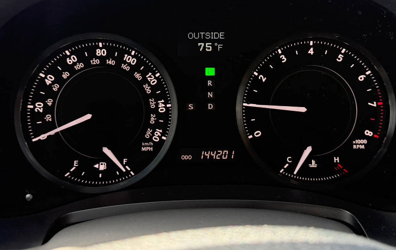 Used 2010 Lexus IS 350C RWD image 11