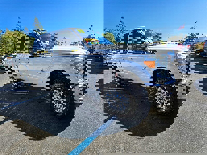 Used 2013 Ford F350 Lariat image 9