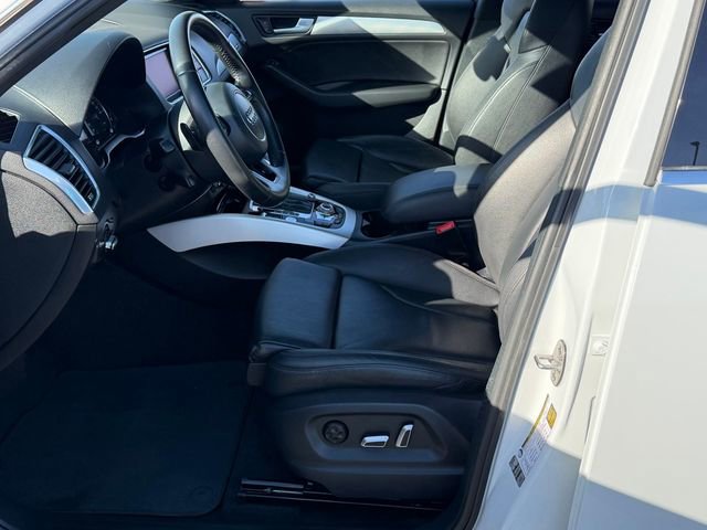 Used 2017 Audi Q5 2.0T Premium Plus w/ Technology Package AWD/4WD image 22
