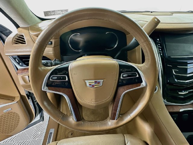Used 2016 Cadillac Escalade Platinum AWD/4WD image 15