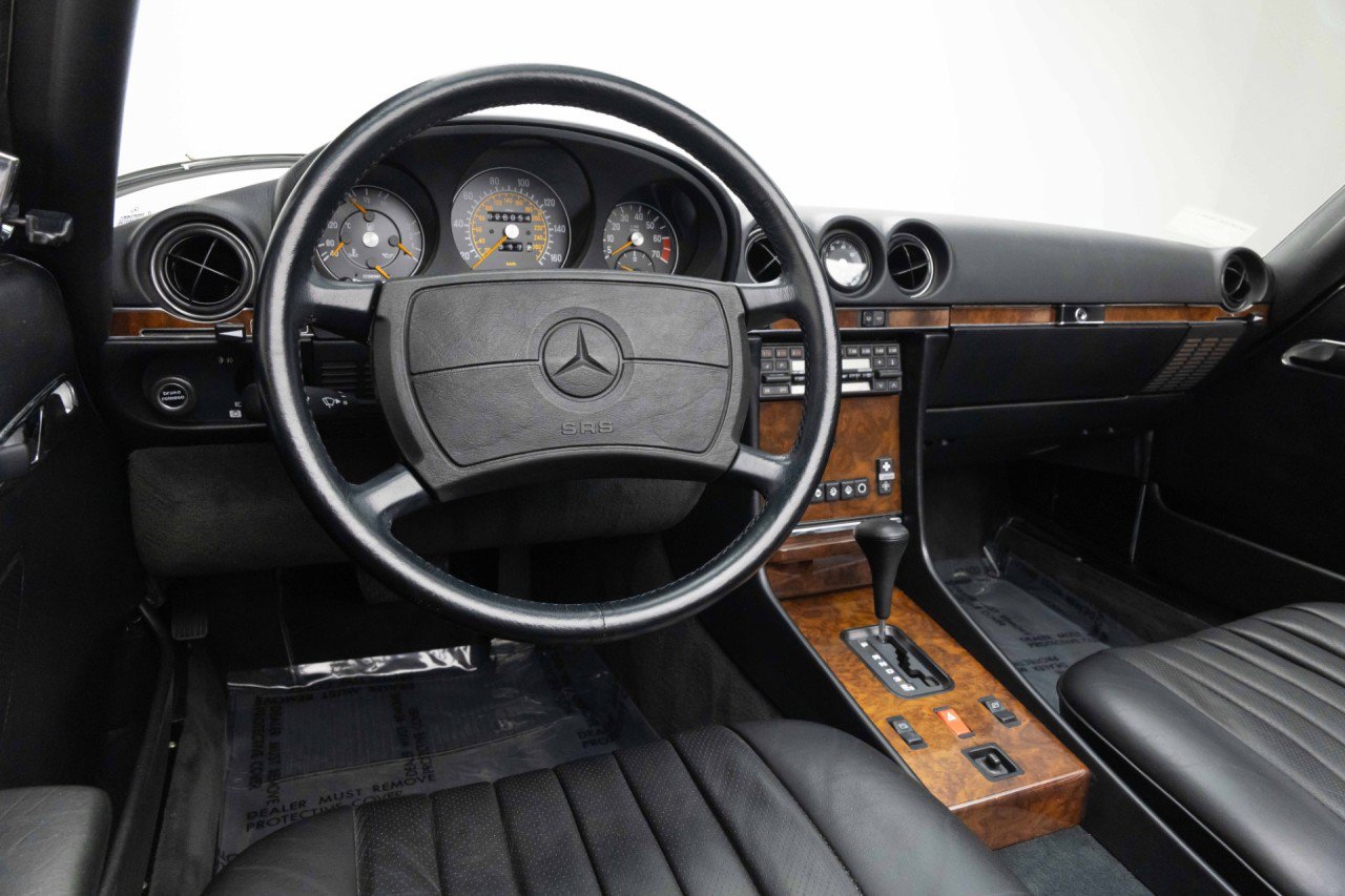 Used 1987 Mercedes-Benz 560 SL image 6