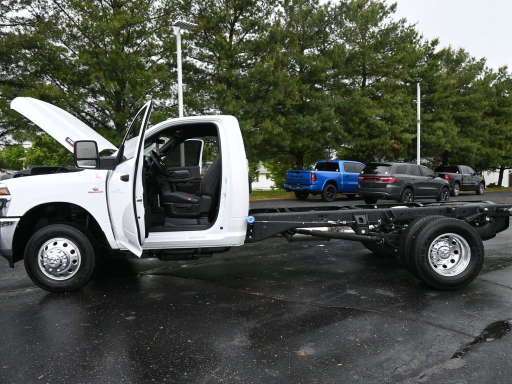 New 2025 RAM 3500 Tradesman image 11
