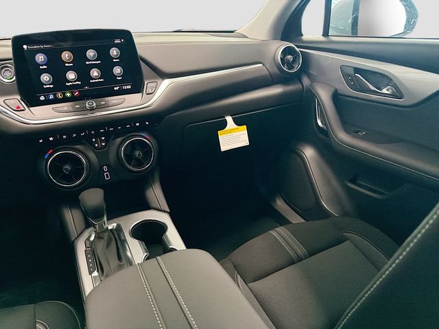New 2026 Chevrolet Blazer LT FWD image 27