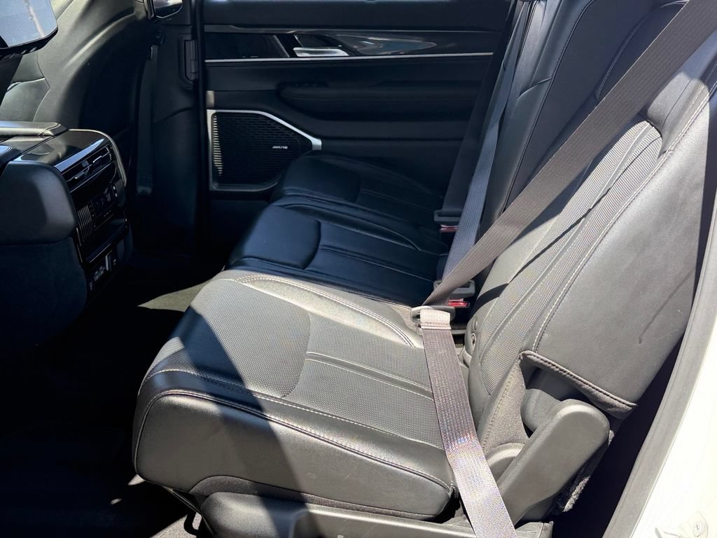Used 2023 Jeep Wagoneer 2WD w/ Premium Group I image 20