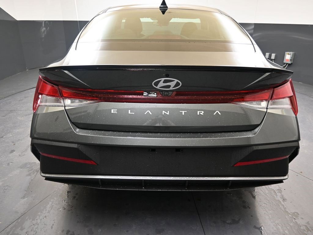 New 2026 Hyundai Elantra Sport image 7
