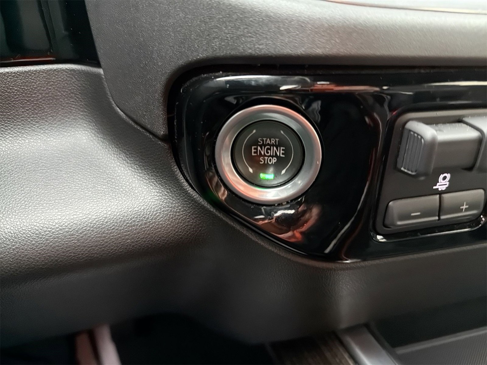 Used 2022 Chevrolet Silverado 1500 LT Trail Boss w/ Convenience Package II image 16