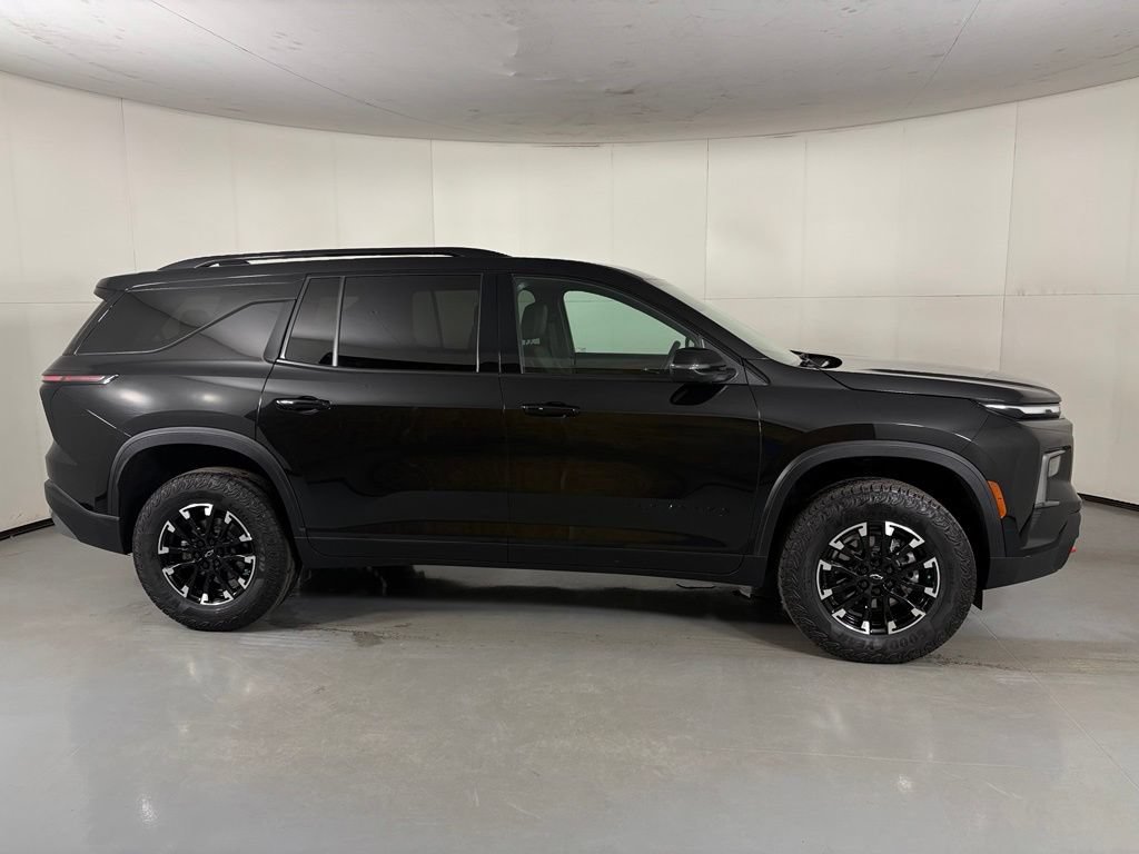 Used 2025 Chevrolet Traverse Z71 AWD/4WD image 9