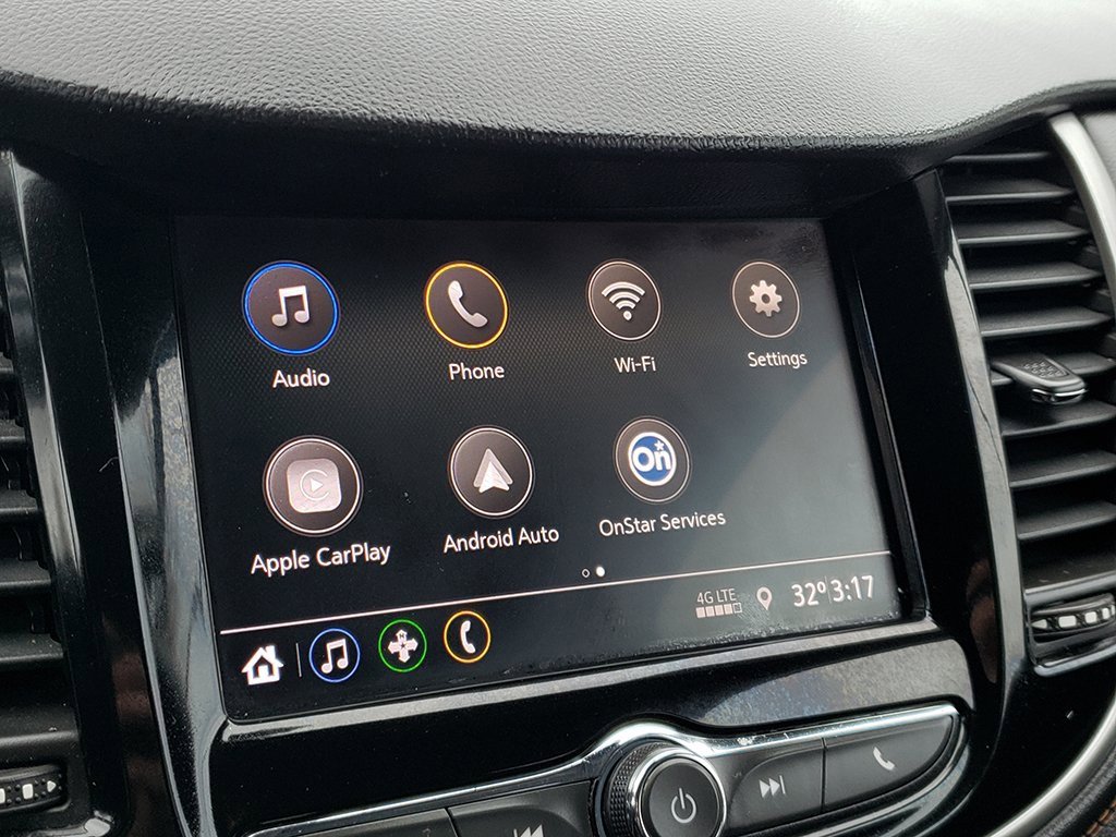 Used 2020 Chevrolet Trax LT w/ LT Convenience Package image 22