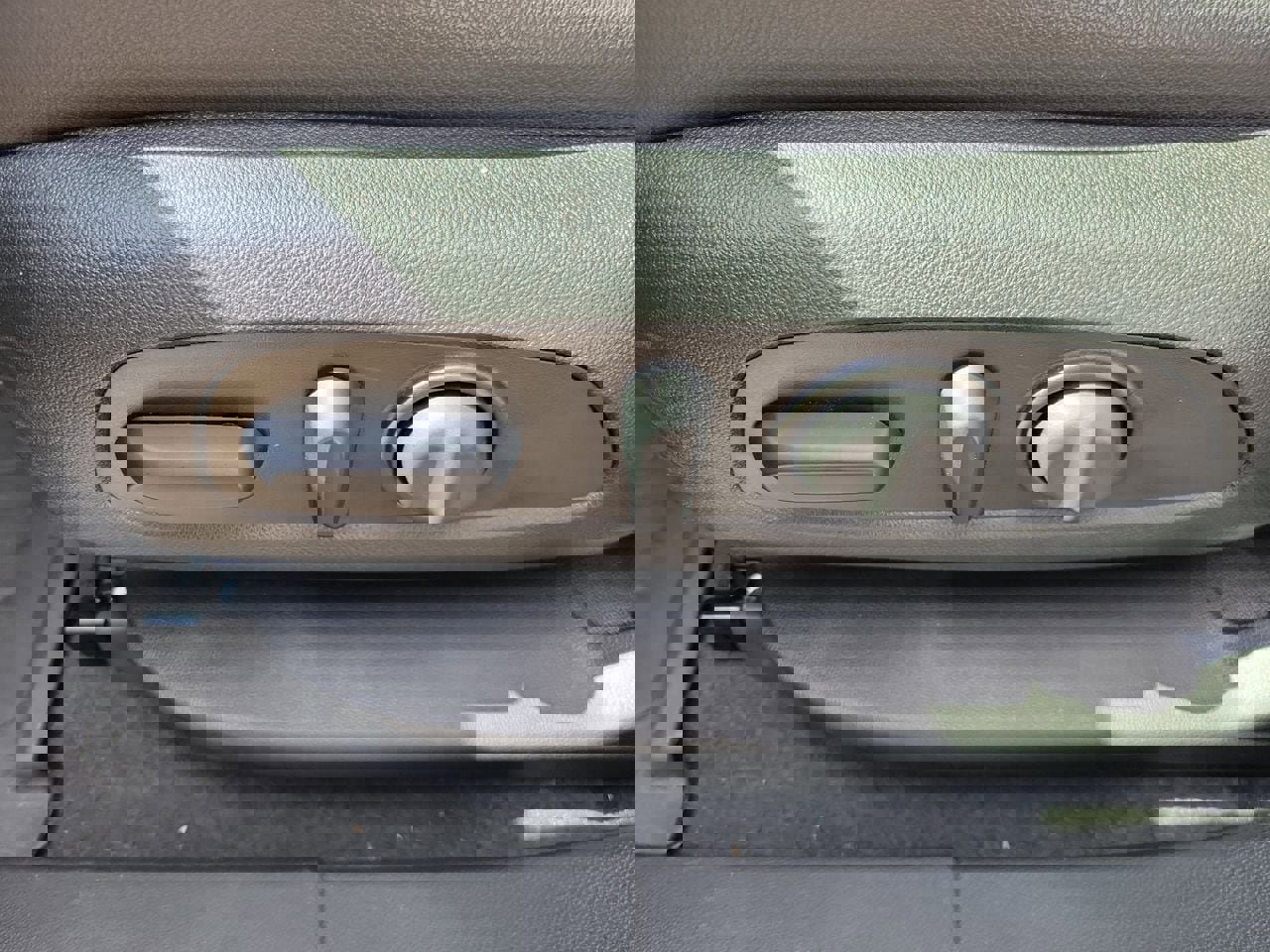 Used 2023 Chevrolet Blazer RS w/ Enhanced Convenience Package image 18