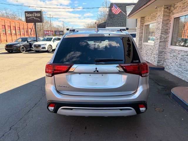 Used 2020 Mitsubishi Outlander SE AWD/4WD image 6