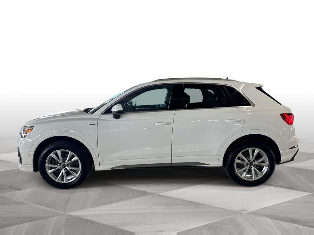 Used 2025 Audi Q3 2.0T Premium w/ Convenience Package AWD/4WD image 5