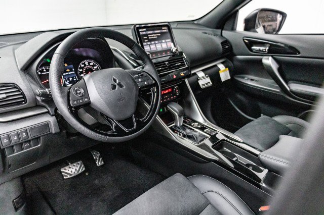 New 2025 Mitsubishi Eclipse Cross Black Edition image 5