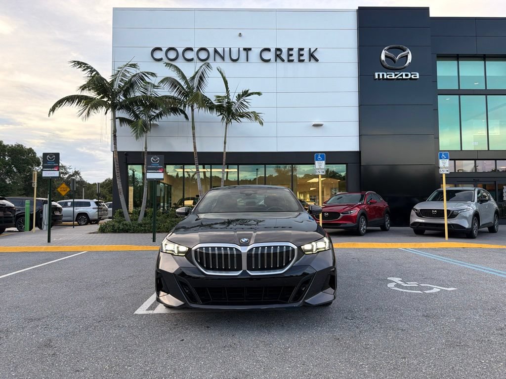 Used 2026 BMW 530i RWD image 2