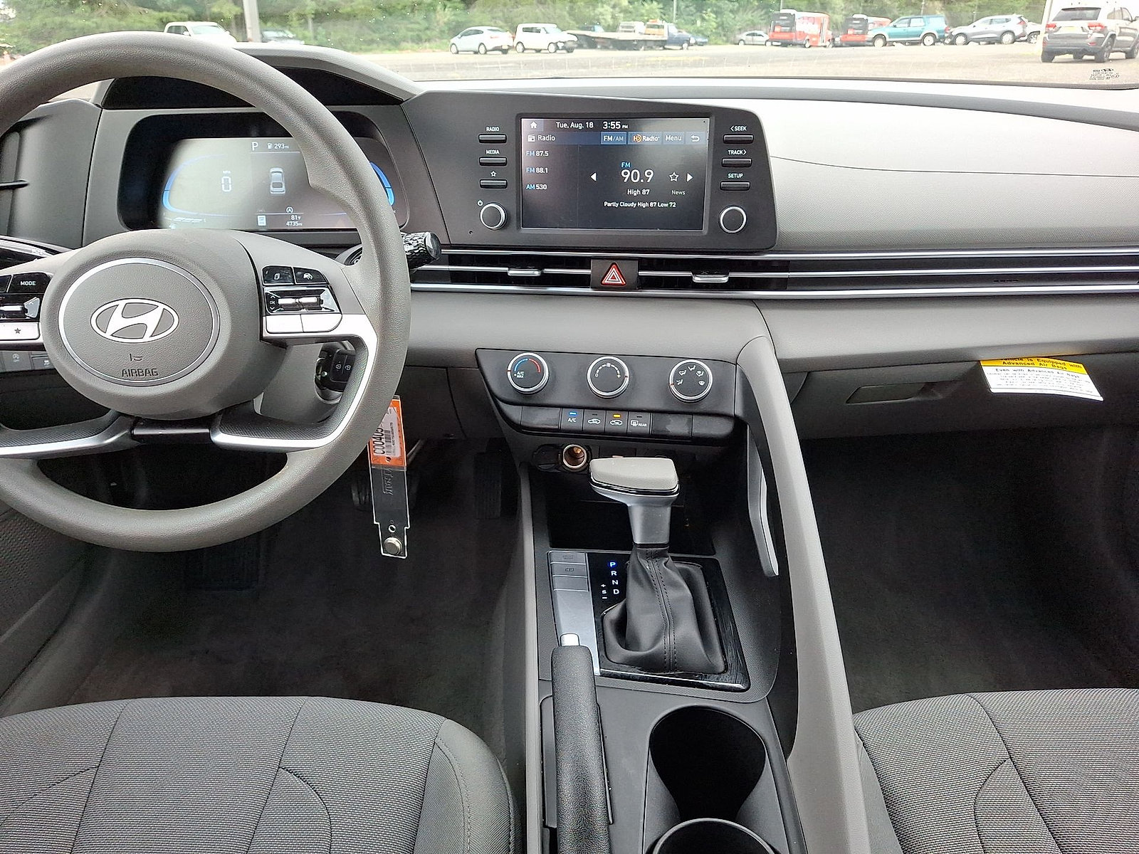 Certified 2025 Hyundai Elantra SE FWD image 10