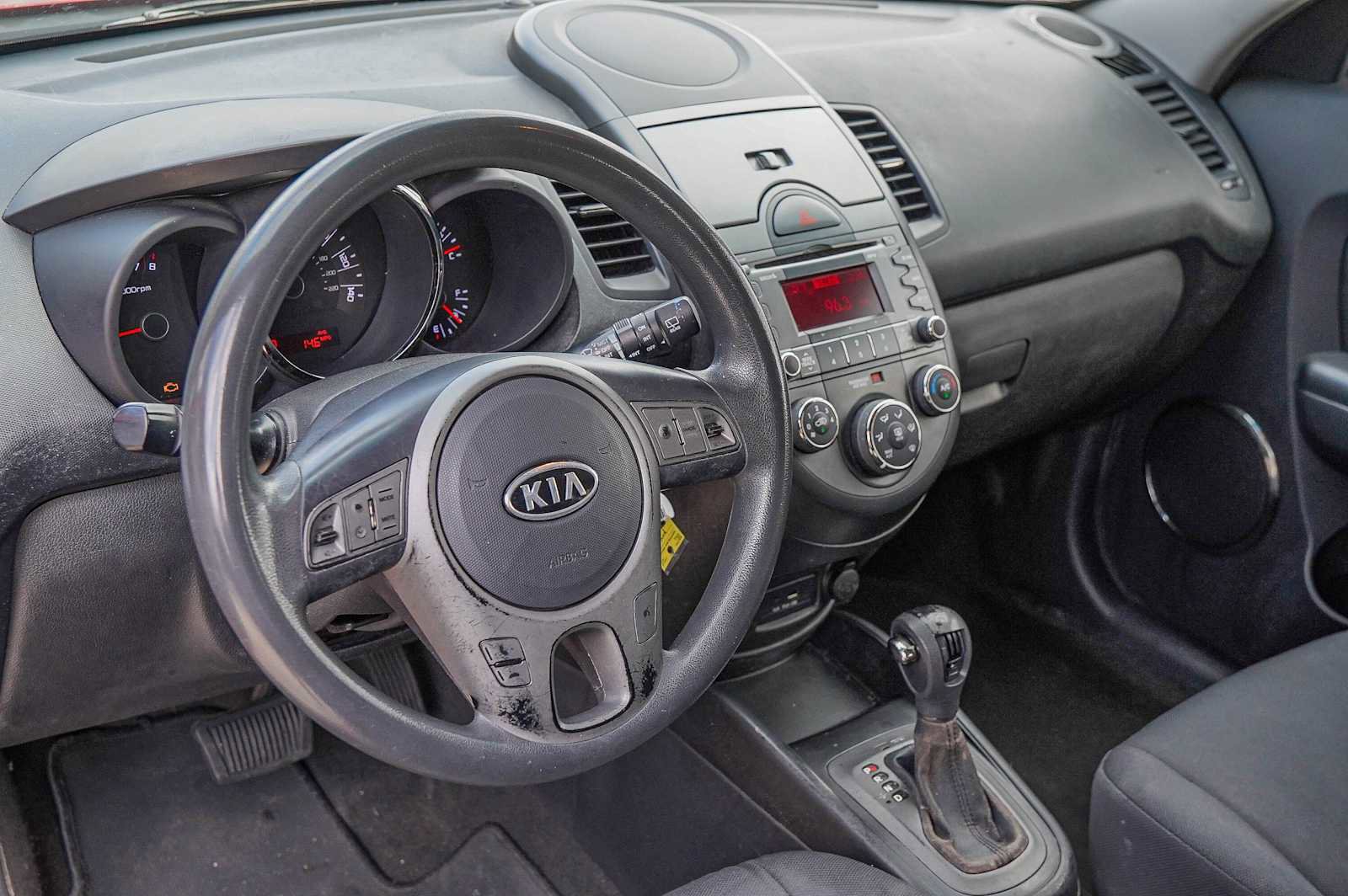 Used 2011 Kia Soul + image 9