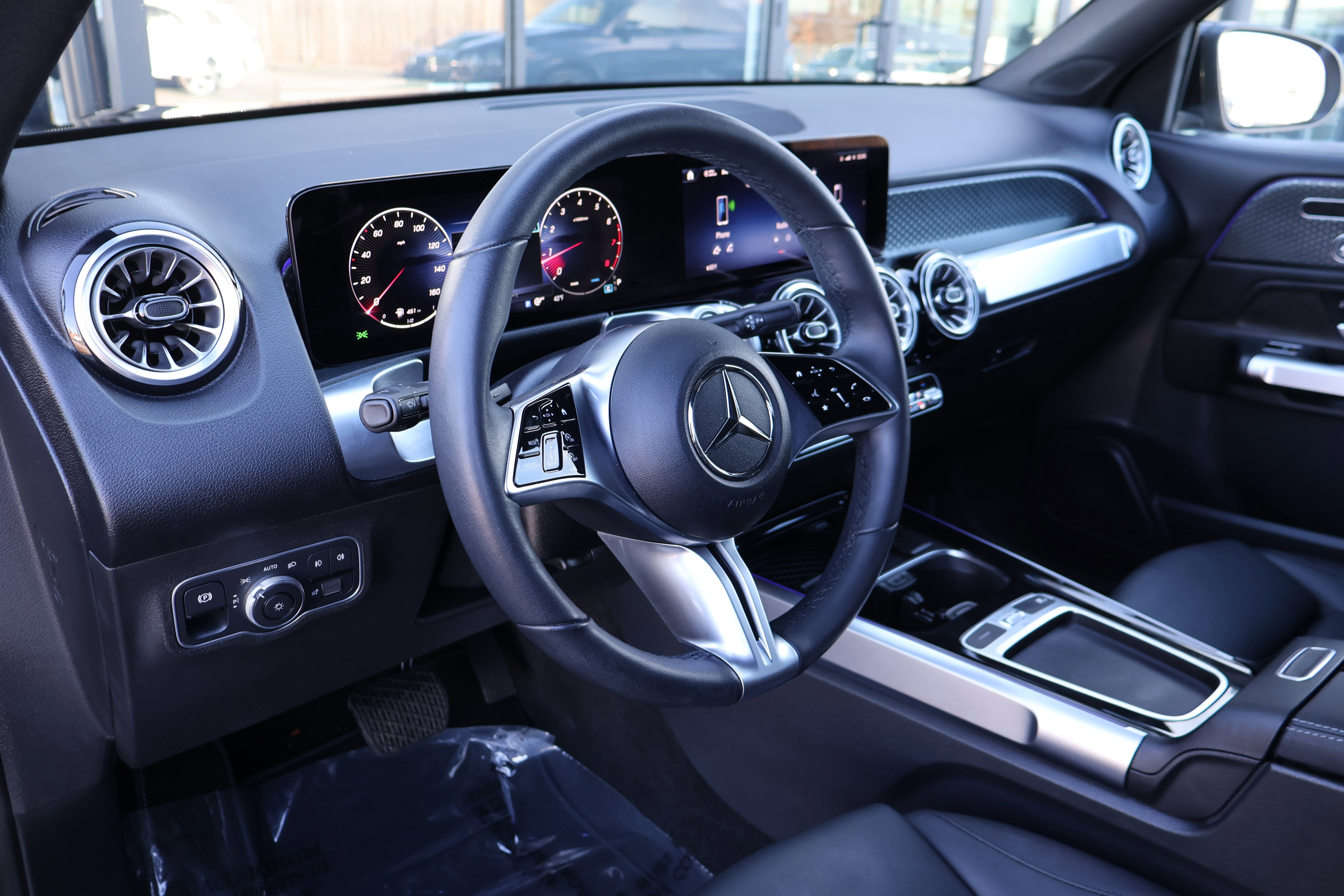 Certified 2024 Mercedes-Benz GLB 250 image 12