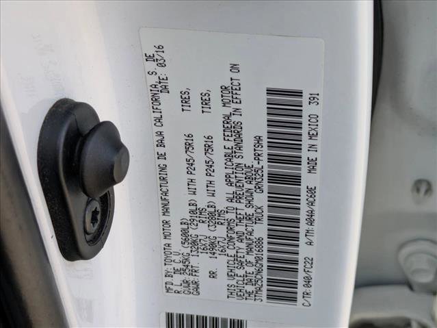 Used 2016 Toyota Tacoma SR5 w/ SR5 Appearance Package (SN) image 15