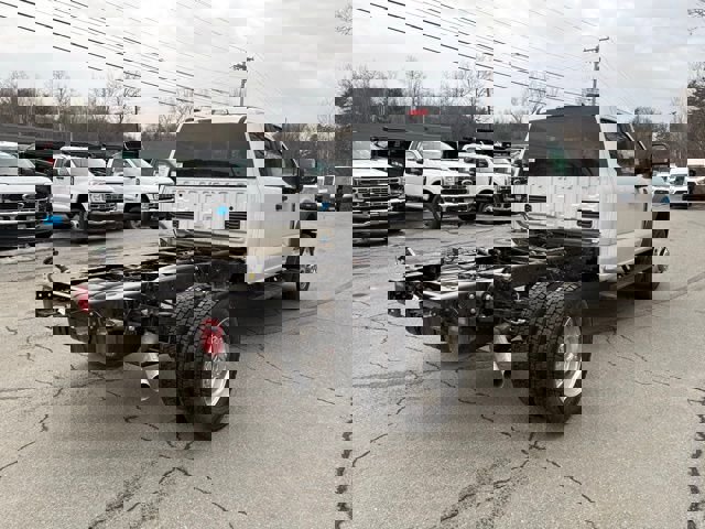 New 2026 Ford F550 4x4 Supercab Super Duty w/ XLT Value Package image 7