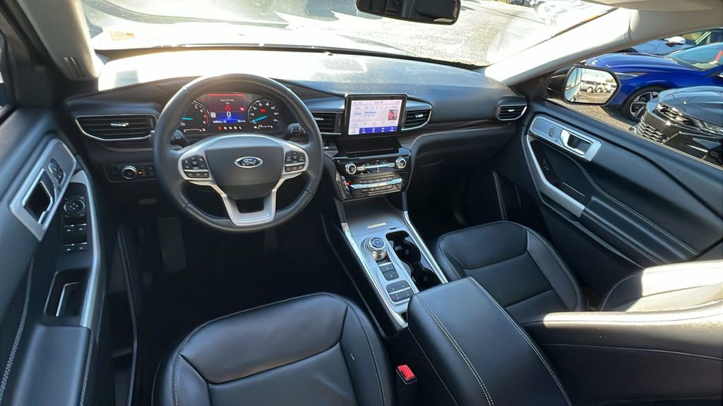 Used 2022 Ford Explorer Limited w/ Equipment Group 301A image 24