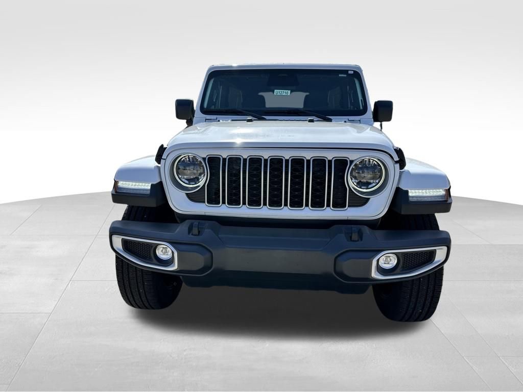 Used 2025 Jeep Wrangler Unlimited Sahara w/ Safety Group image 4