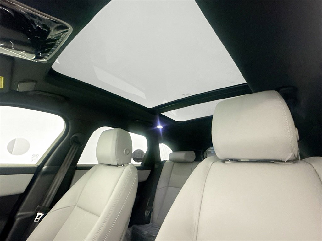 New 2026 Land Rover Range Rover Velar Dynamic SE image 21