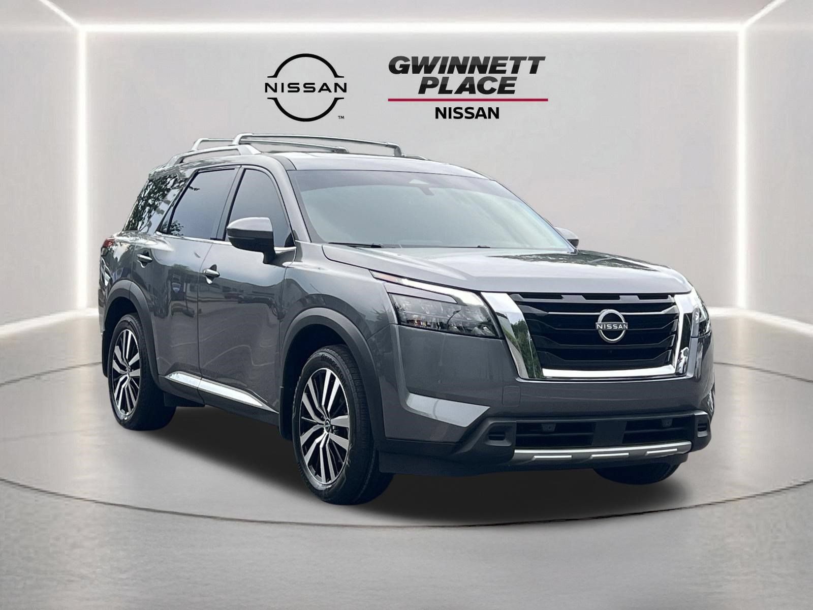 Used 2025 Nissan Pathfinder Platinum FWD image 27