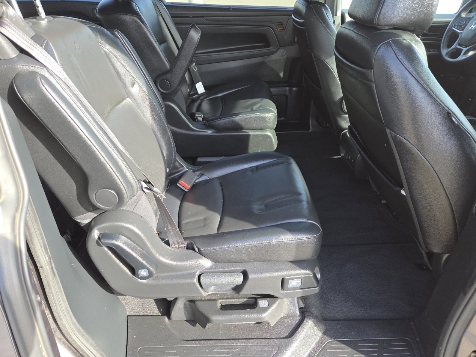 Used 2023 Honda Odyssey Touring image 21