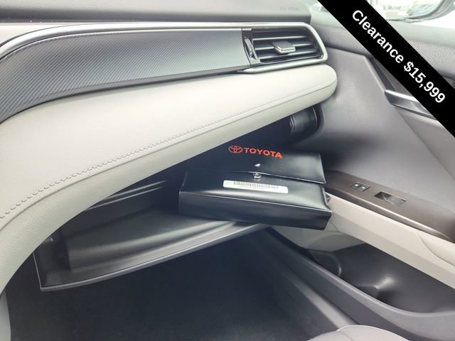 Used 2022 Toyota Camry LE FWD image 40