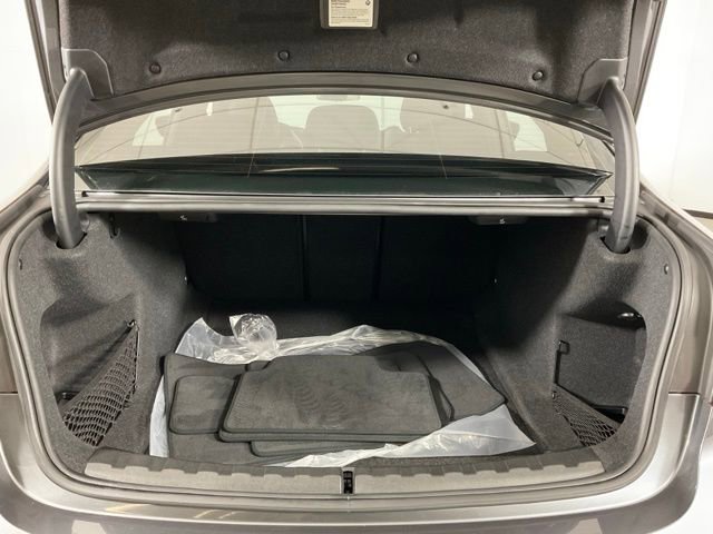 Used 2022 BMW 330i xDrive Sedan w/ Premium Package image 39