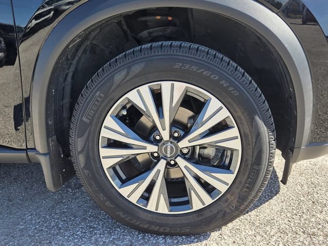 Used 2023 Nissan Rogue SV FWD image 11