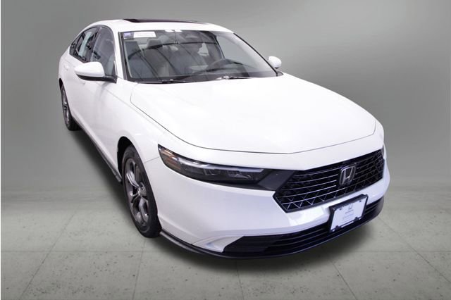 Certified 2023 Honda Accord EX image 9