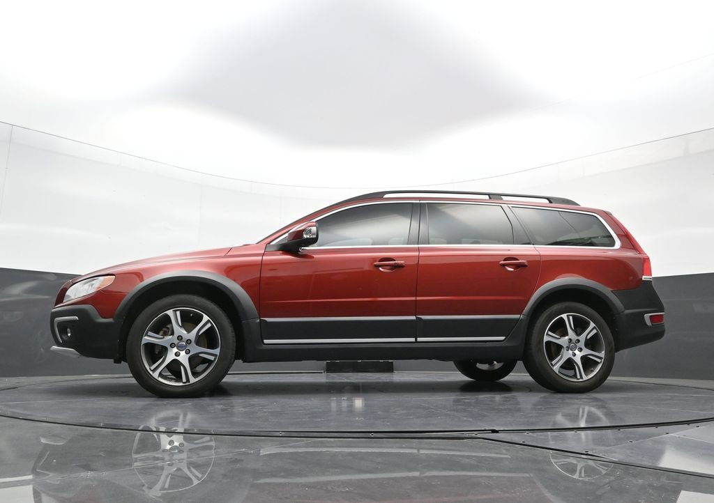 Used 2015 Volvo XC70 T6 w/ Proximity Package AWD/4WD image 24