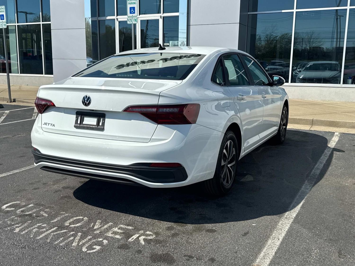 Used 2023 Volkswagen Jetta S image 4