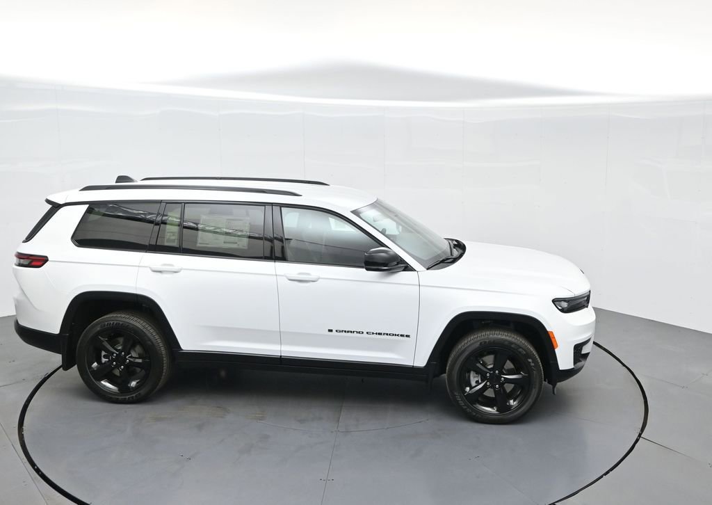 New 2025 Jeep Grand Cherokee L Altitude image 55