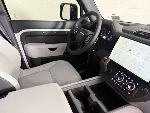 New 2026 Land Rover Defender 110 V8 image 39