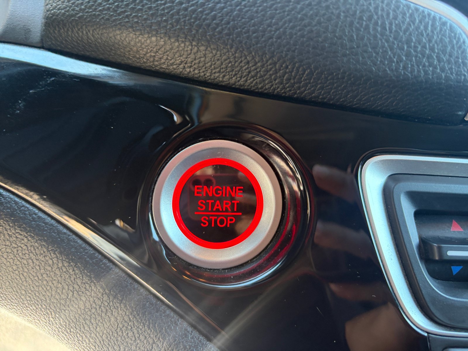 Used 2019 Honda Pilot Touring image 13
