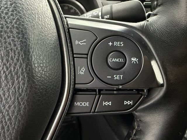 Used 2022 Toyota Camry SE FWD image 10