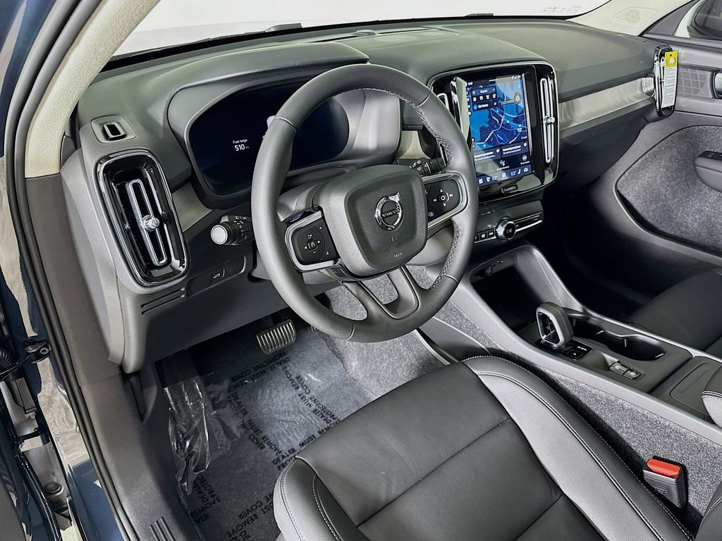 New 2026 Volvo XC40 B4 Core FWD image 9