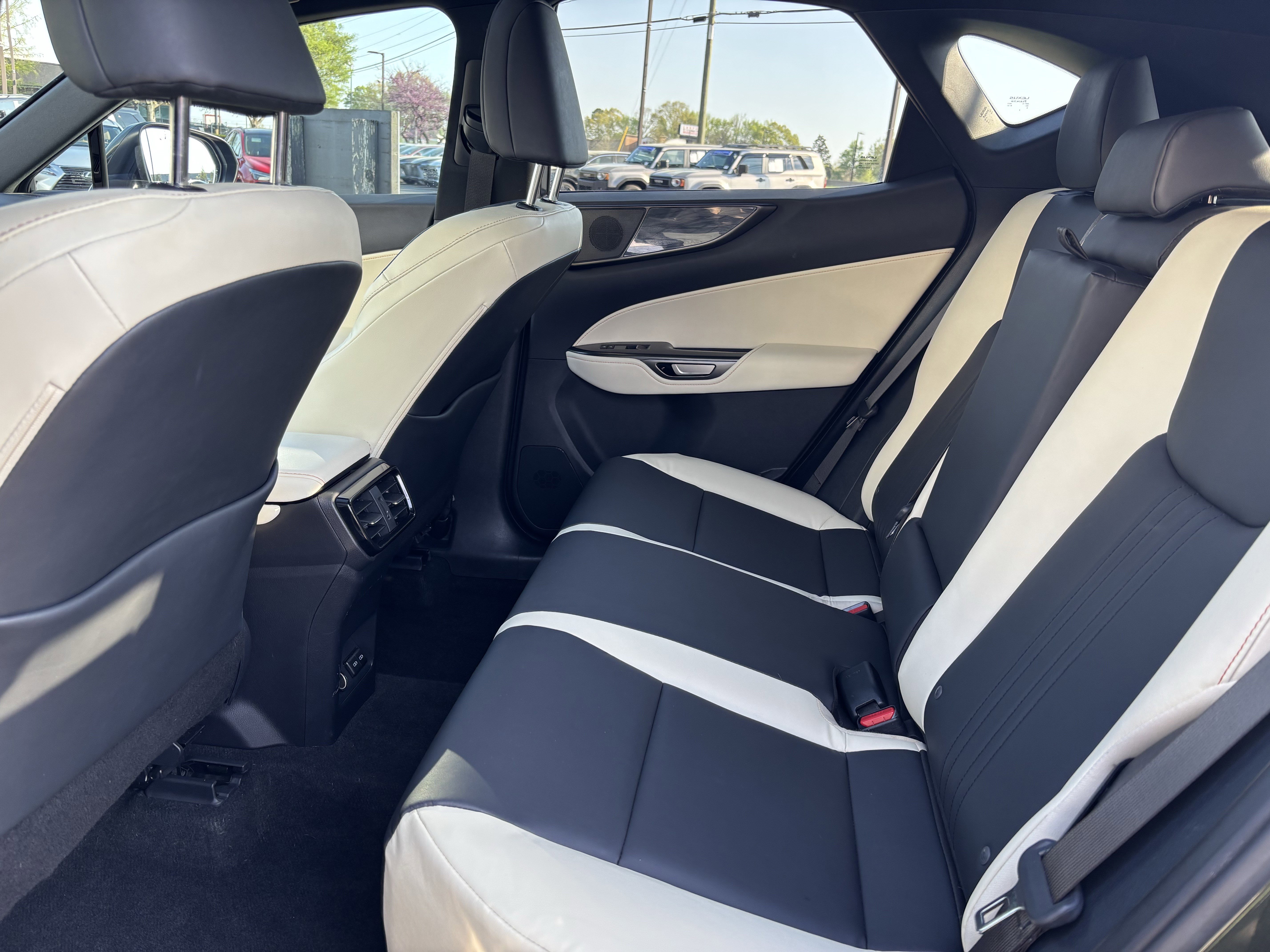 Used 2024 Lexus NX 250 FWD image 32