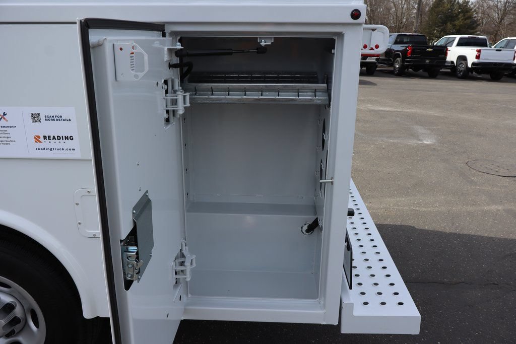 New 2026 Chevrolet Express 3500 w/ Power Convenience Package RWD image 31