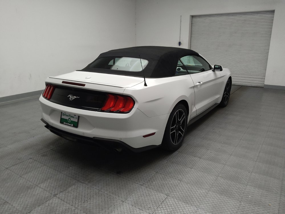 Used 2020 Ford Mustang Premium RWD image 9