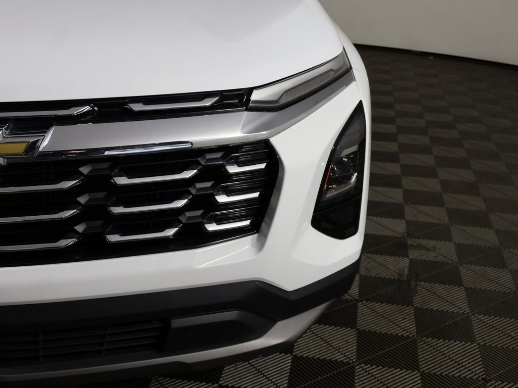 Used 2025 Chevrolet Equinox LT AWD/4WD image 14