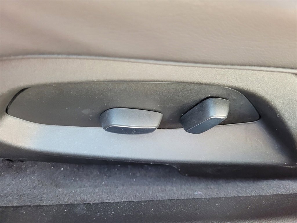 Used 2023 Chevrolet Corvette Stingray Coupe w/ 1LT image 5