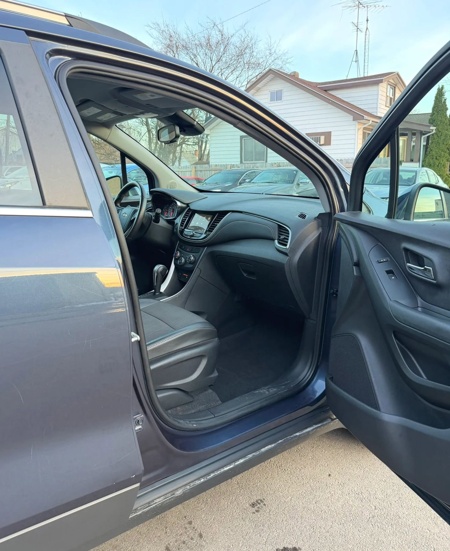 Used 2018 Chevrolet Trax LT w/ Driver Confidence Package image 21