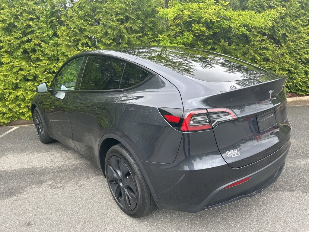Used 2024 Tesla Model Y Long Range AWD/4WD image 22